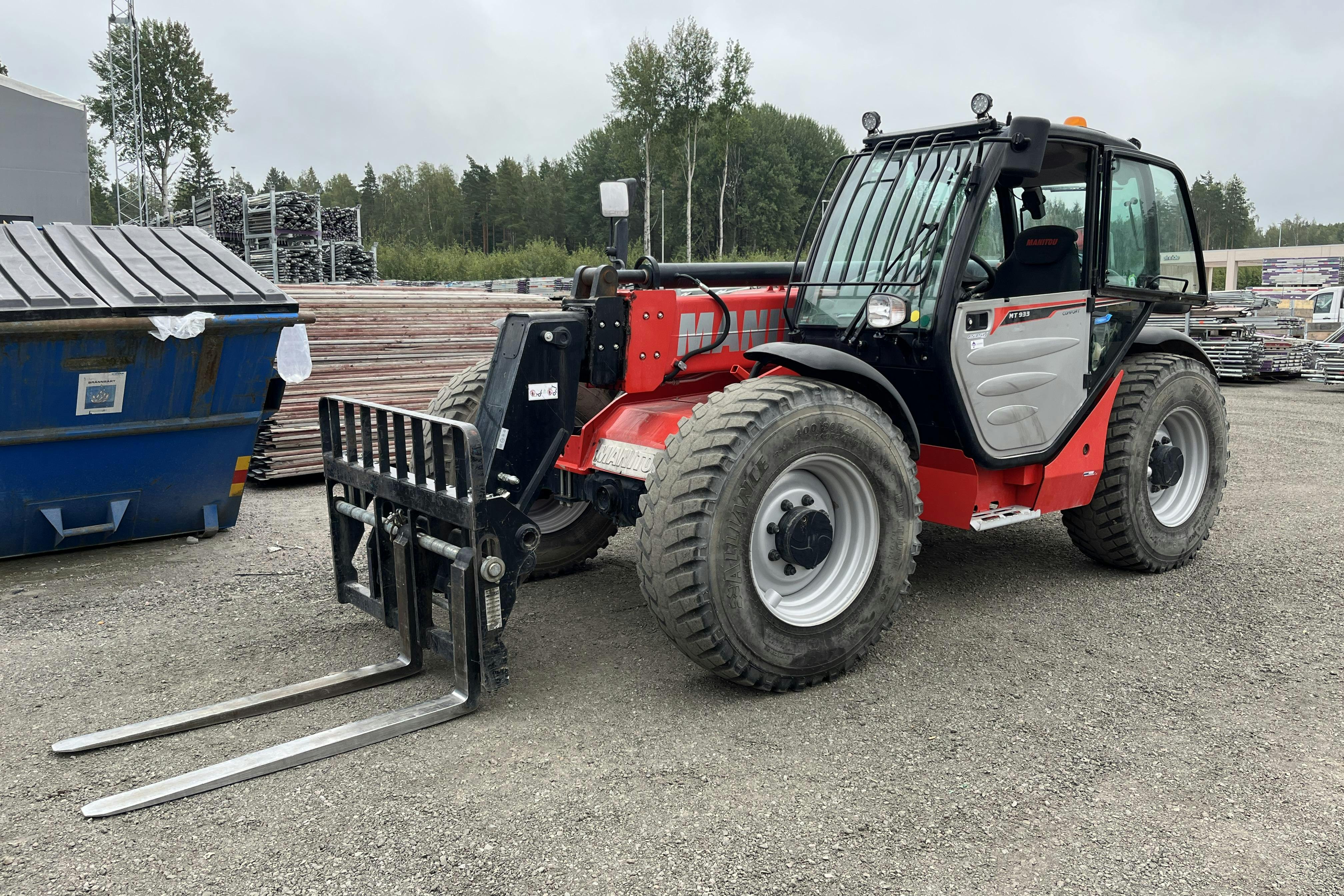 Manitou MT 933 teleskoplastare -  - Light Red - 2021