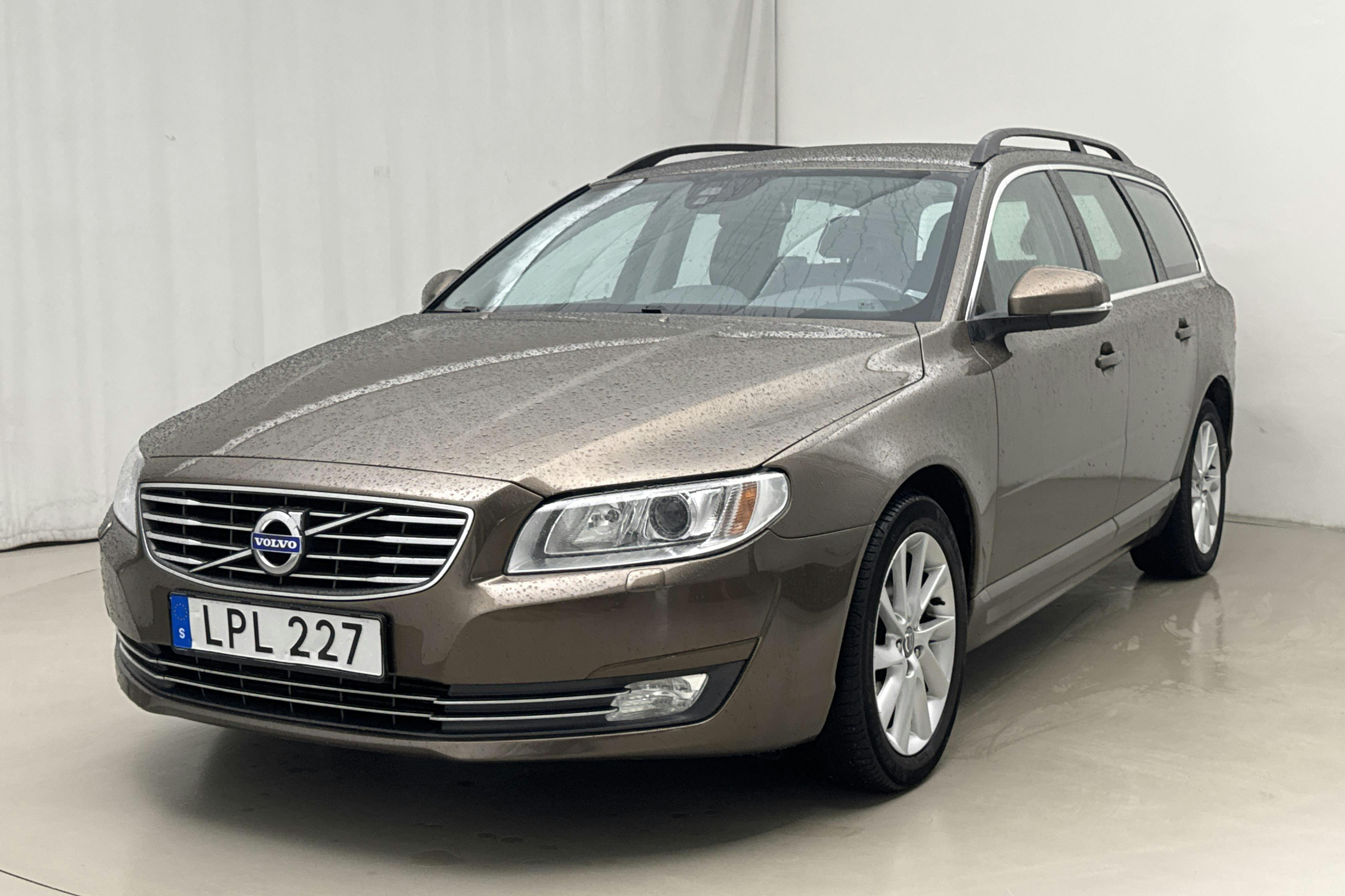 Volvo V70 II D4 (181hk) - 182 830 km - Automatic - brown - 2015