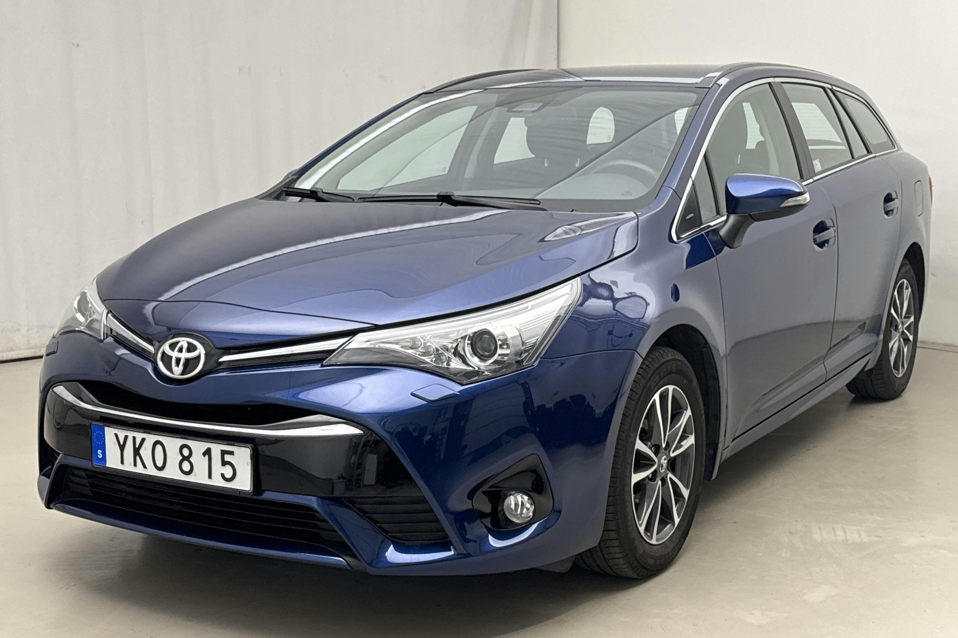 Toyota Avensis 1.8 Touring Sports (147hk) - 42 920 km - Automatic - Dark Blue - 2017