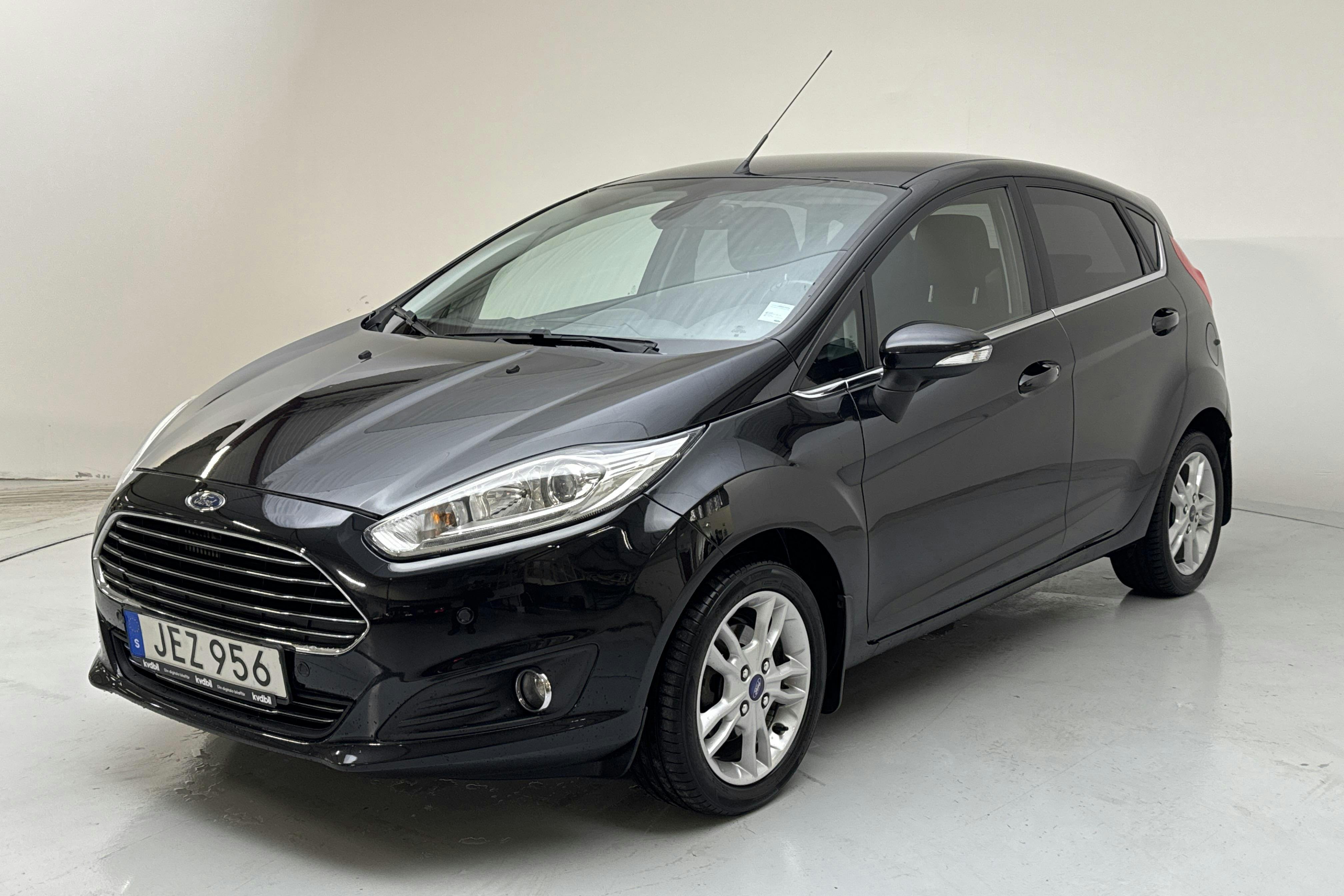 Ford Fiesta 1.0T EcoBoost 5dr (100hk) - 9 690 mil - Manuell - svart - 2016