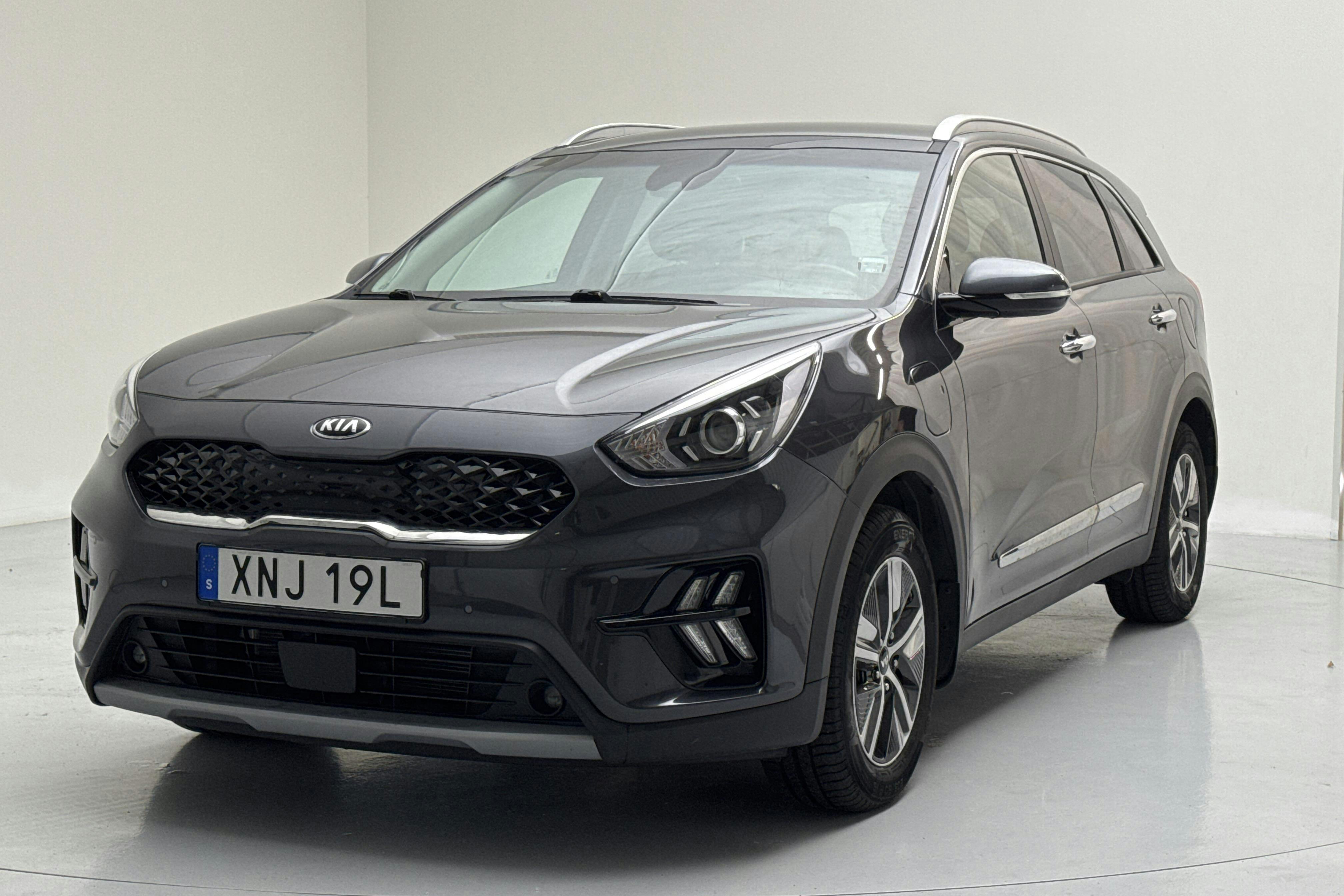 KIA Niro Plug-in Hybrid 1.6 (141hk) - 3 098 mil - Automat - grå - 2020