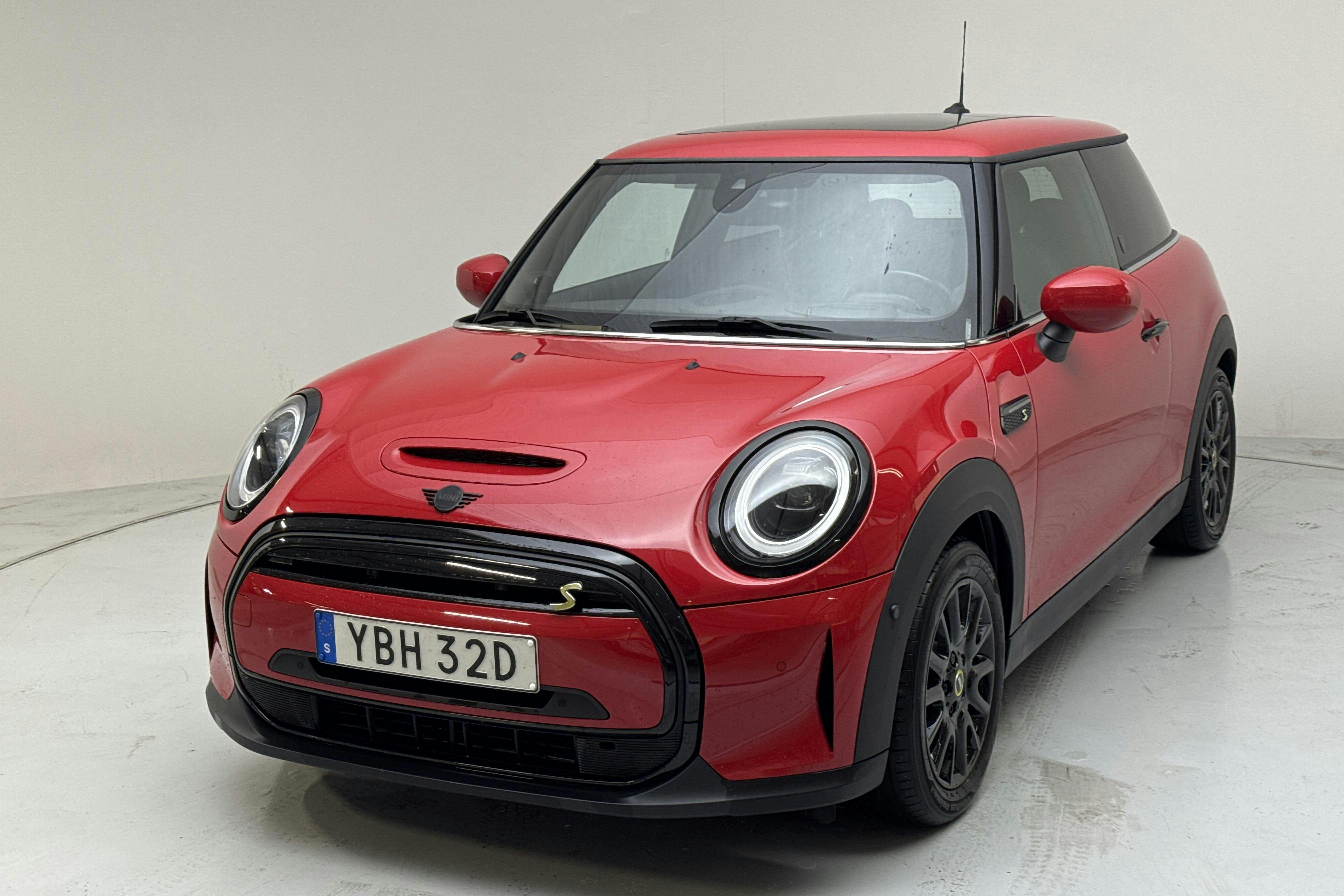 MINI Cooper SE, F56 LCI (184hk) - 33 820 km - Automaatne - punane - 2023