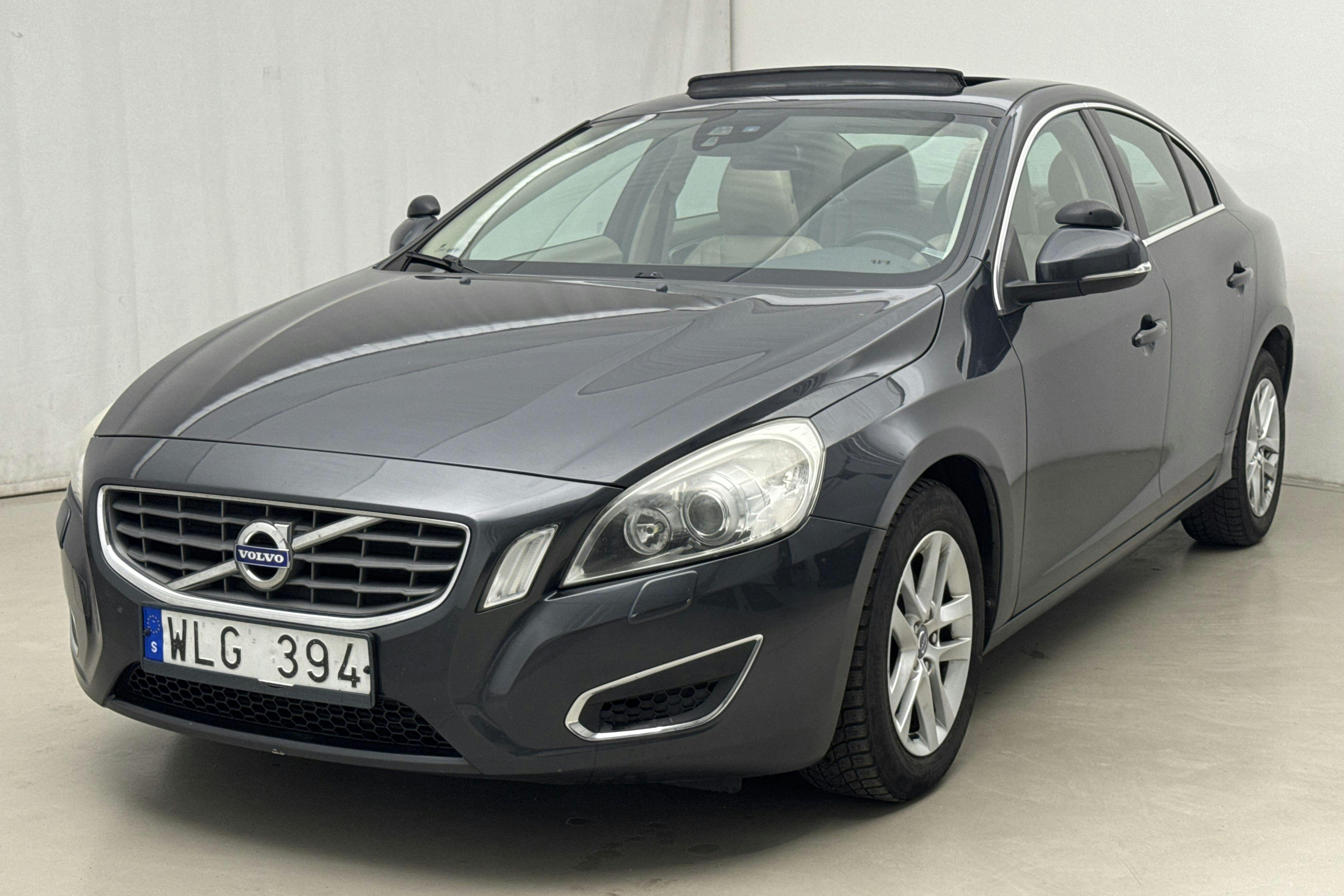 Volvo S60 D3 (163hk) - 254 740 km - Manual - gray - 2011