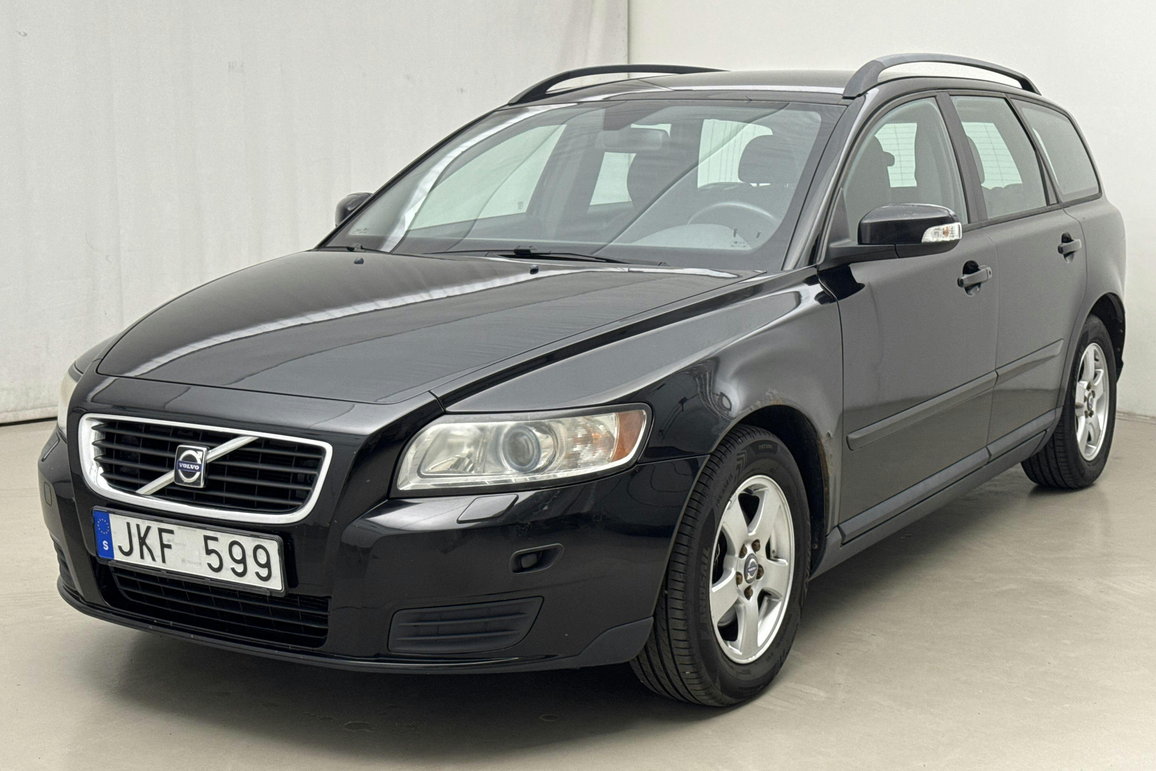 Volvo V50 1.8F (125hk) - 155 870 km - Manual - black - 2008