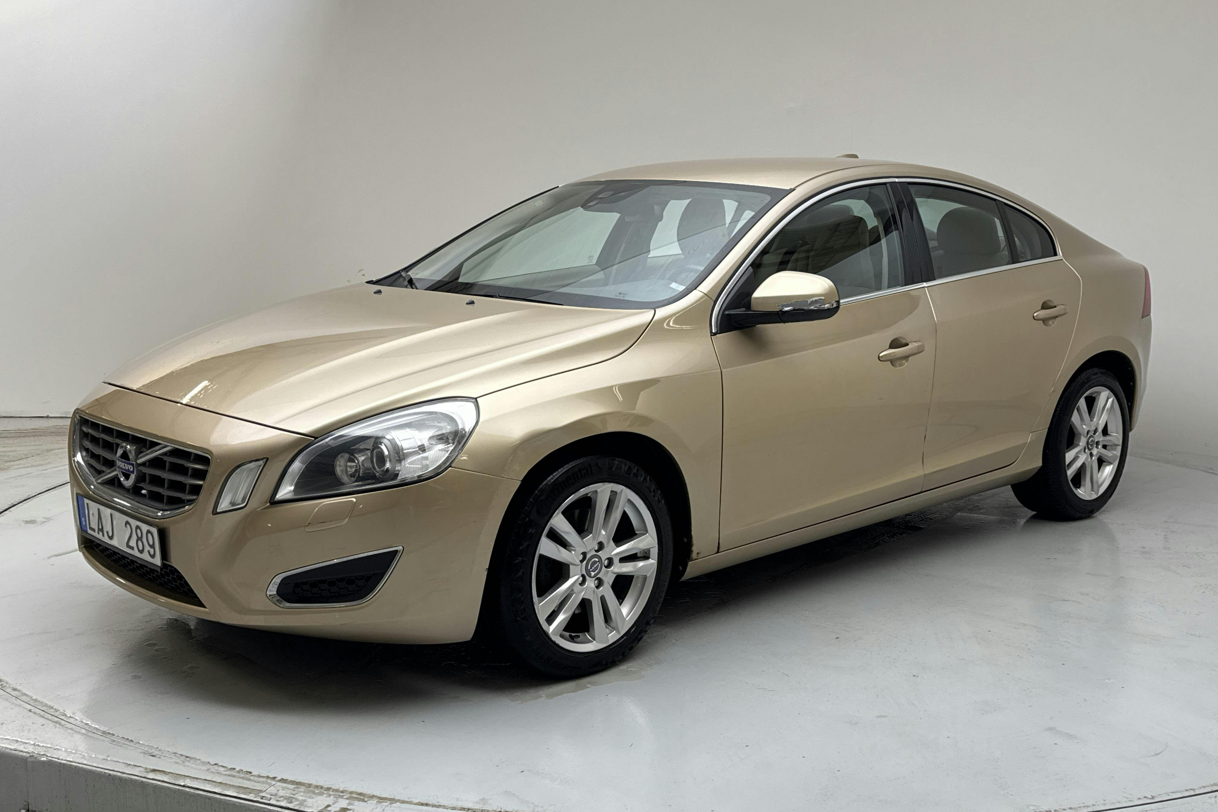 Volvo S60 D3 (163hk) - 16 631 mil - Manuell - Light Brown - 2011