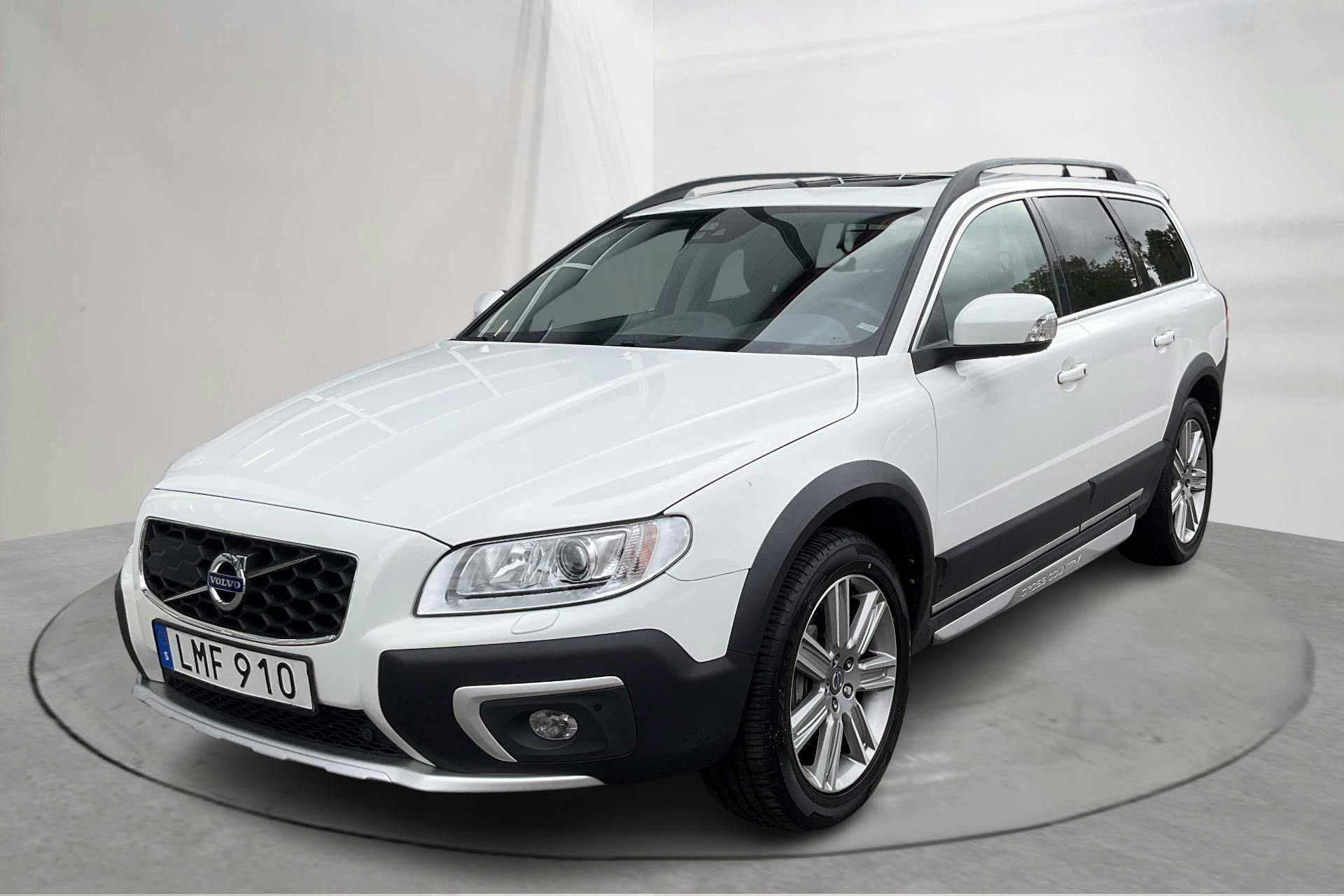Volvo XC70 II D4 AWD (181hk) - 153 230 km - Automatic - white - 2016