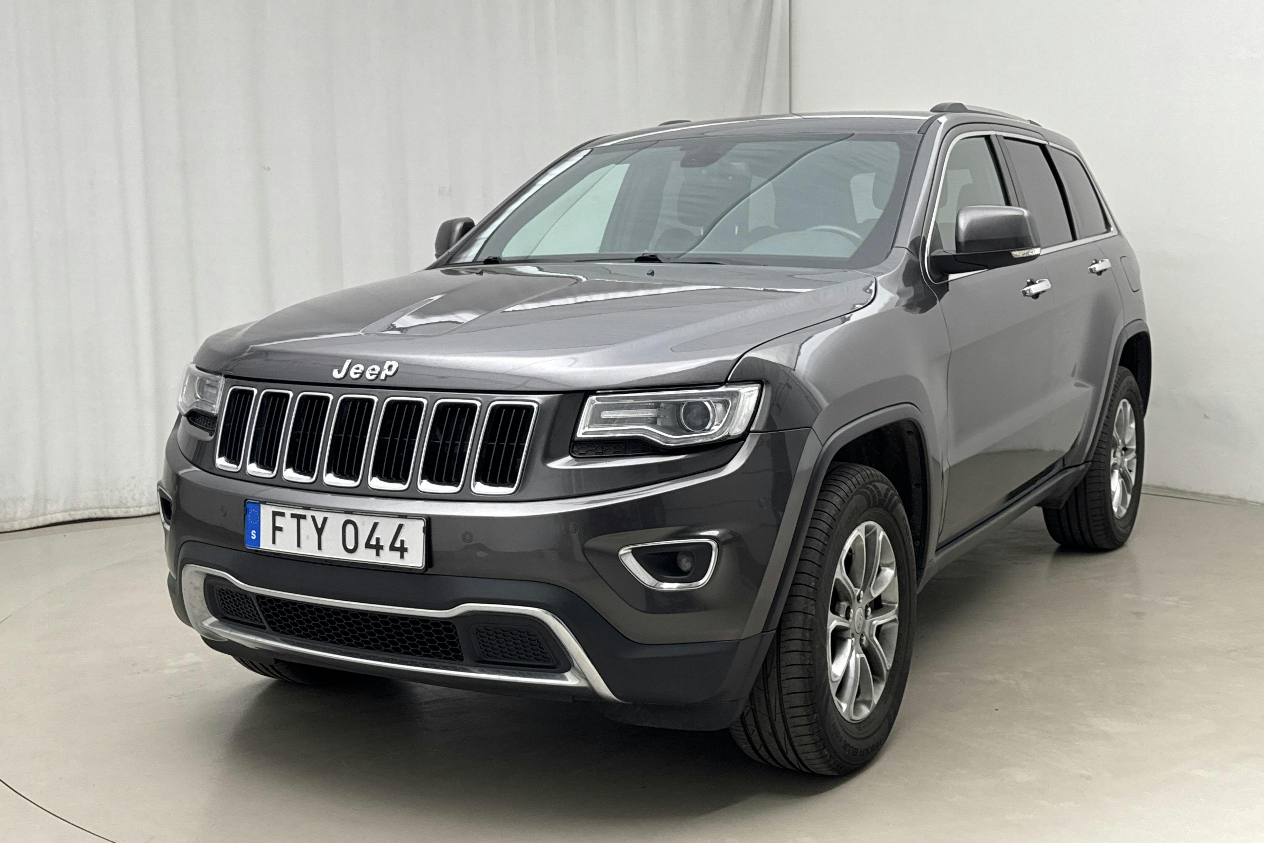 Jeep Grand Cherokee 3.0 CRD V6 AWD (250hk) - 201 060 km - Automatic - gray - 2016