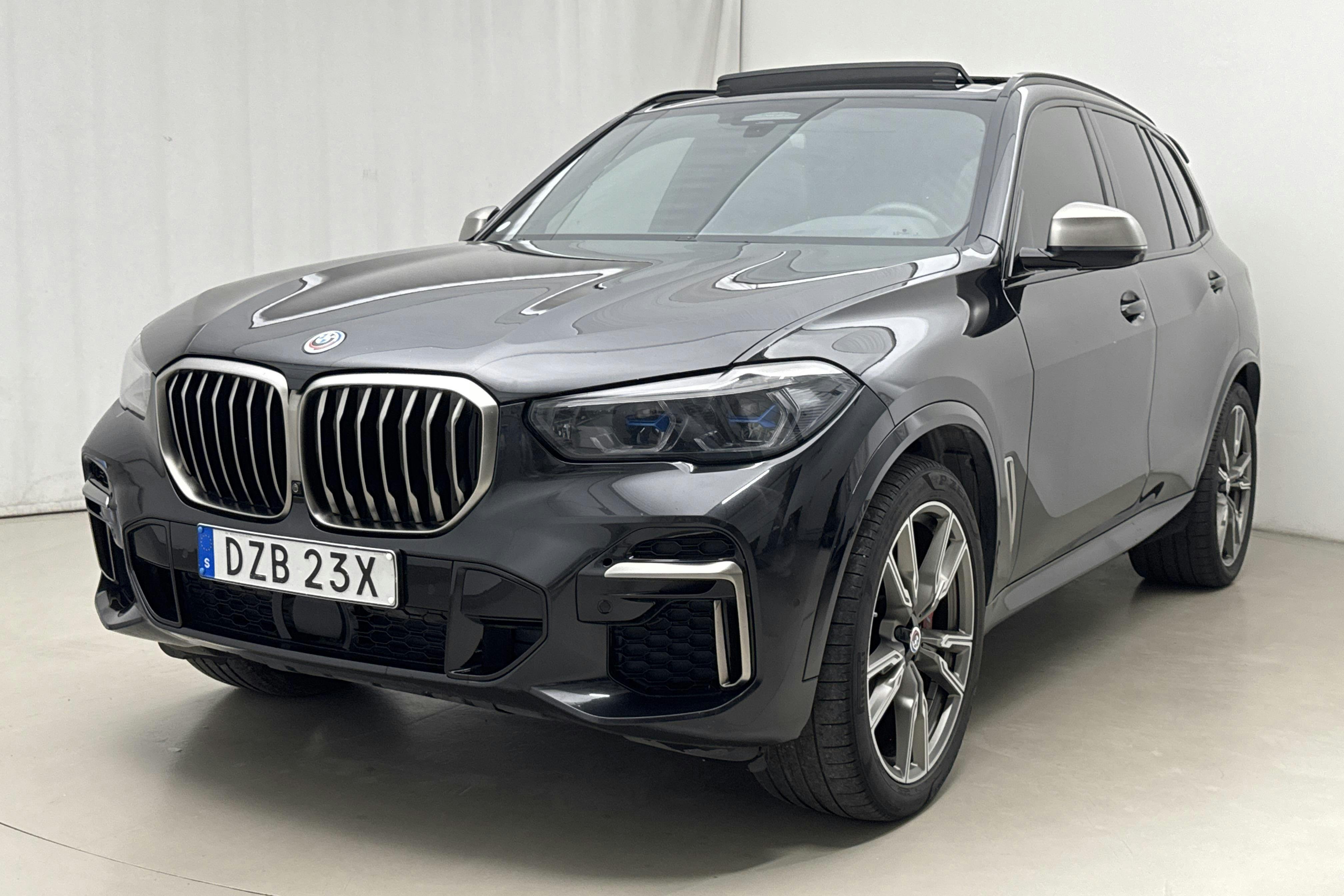 BMW X5 M50i, G05 (530hk) - 66 250 km - Automaatne - must - 2022