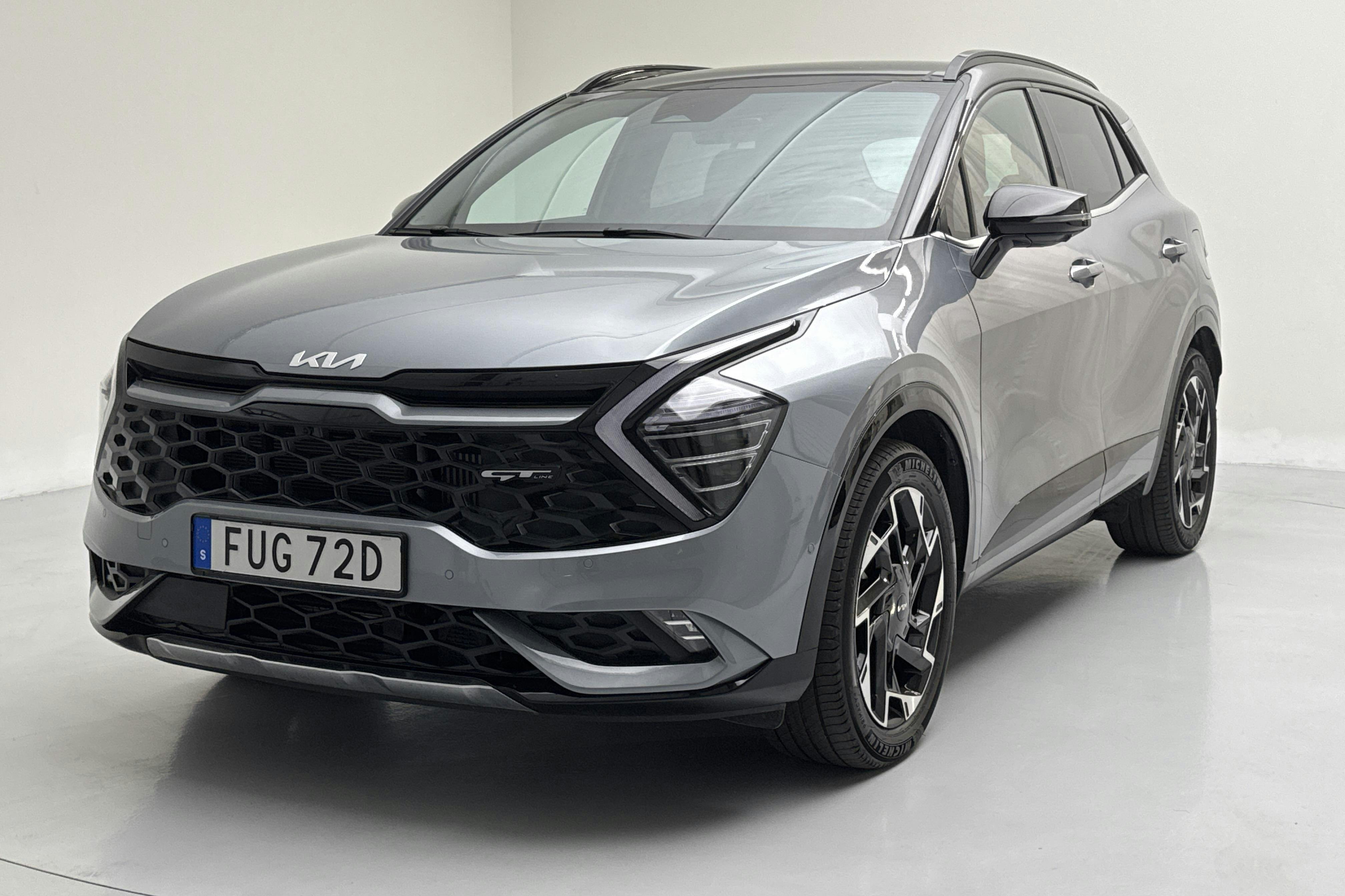 KIA Sportage PHEV AWD (265hk) - 34 060 km - Automatic - gray - 2025