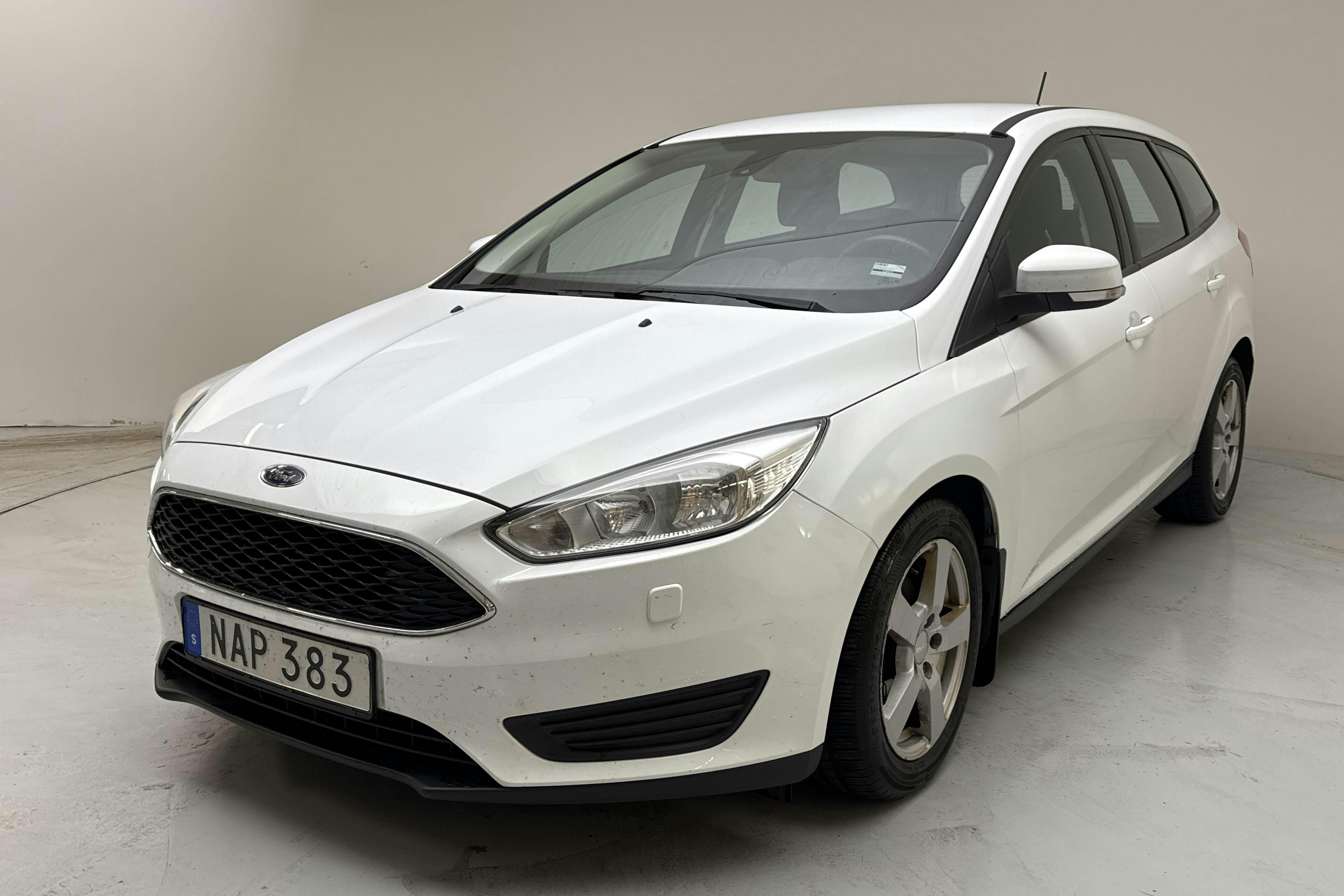 Ford Focus 1.5 TDCi Kombi (120hk) - 97 500 km - Automatyczna - biały - 2017